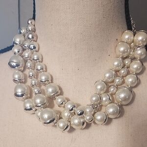 White And Silver Tone Faux Pearl Necklace 9" Wearable.